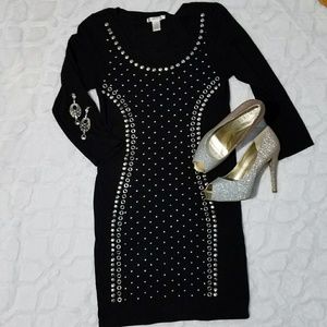 Black bodycon dress